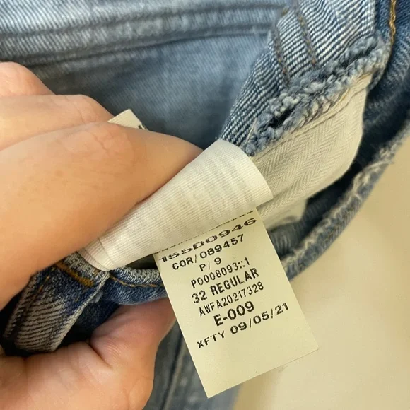 Abercrombie & Fitch Curve Love The ‘90s Straight Ultra High Rise Vent Hem Jeans - Picture 2 of 11